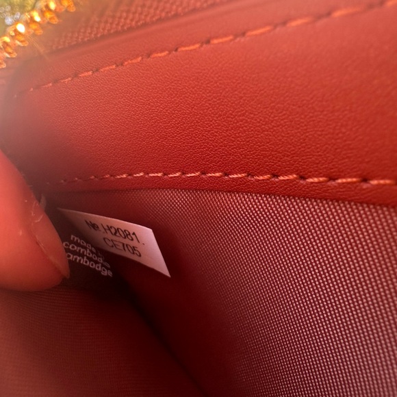 Coach X Peanuts Long Zip Around Wallet With Snoopy Woodstock Signature Motif - Picture 5 of 6